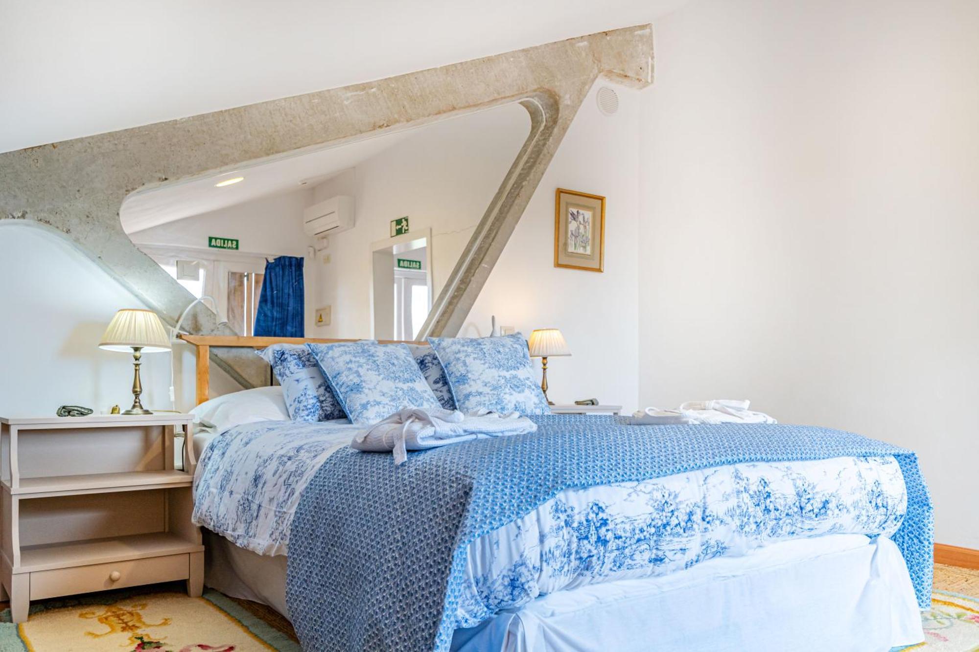 Rural Costa Del Trigo 4*